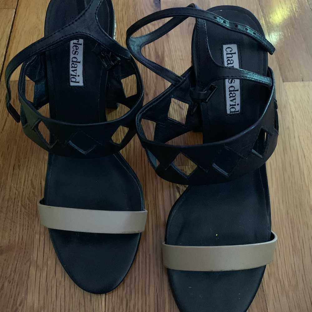 Sandles - Picture 2 of 3